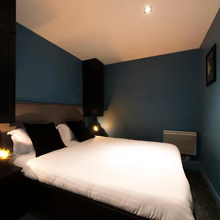 Apartment Contrevents Paris